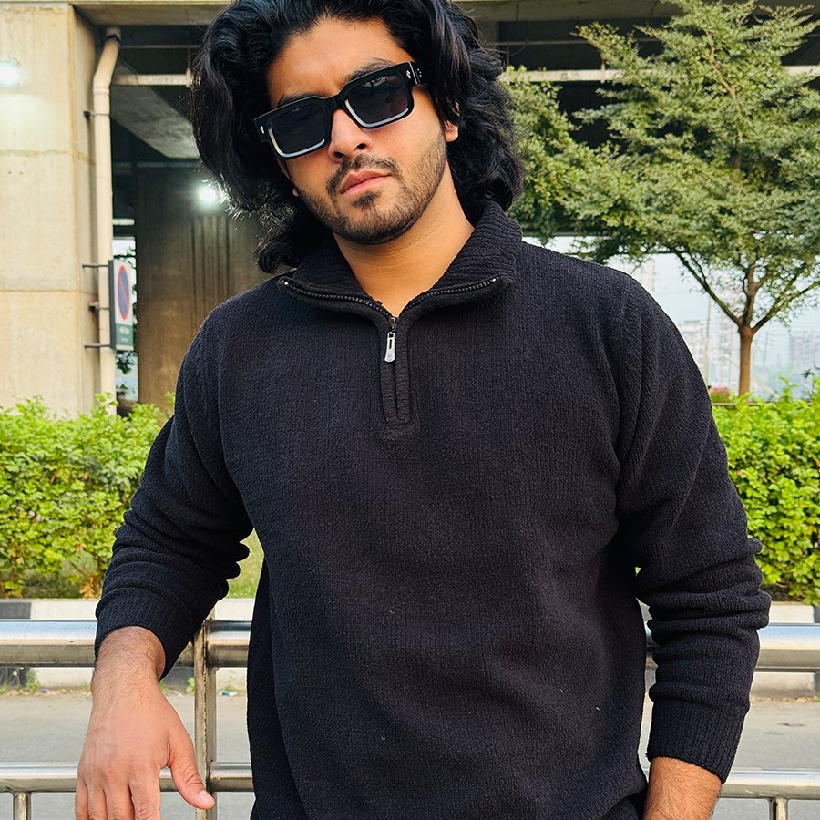 sweater_002.jpg